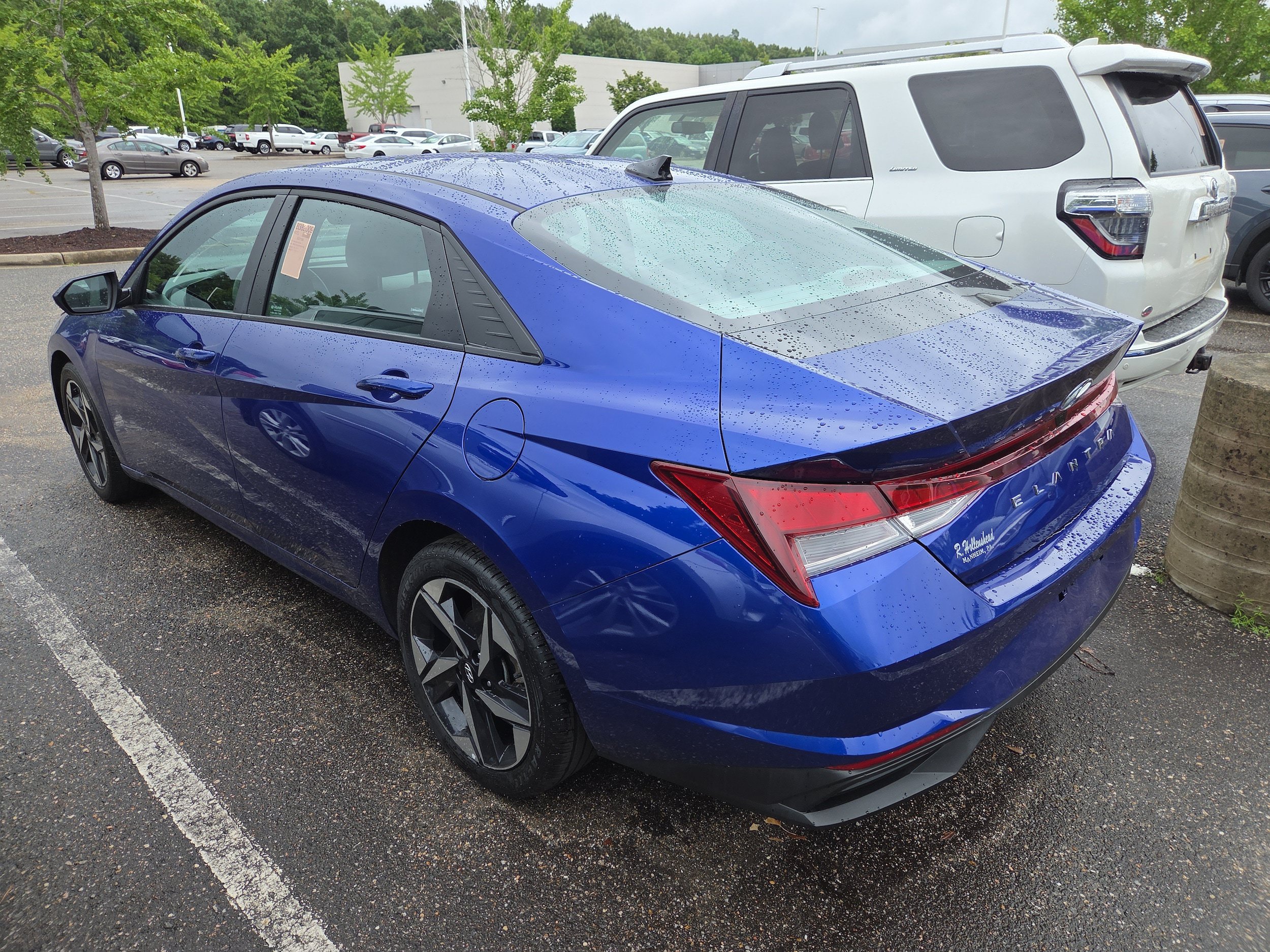 Used 2023 Hyundai Elantra SEL w/ Convenience Package FWD image 5
