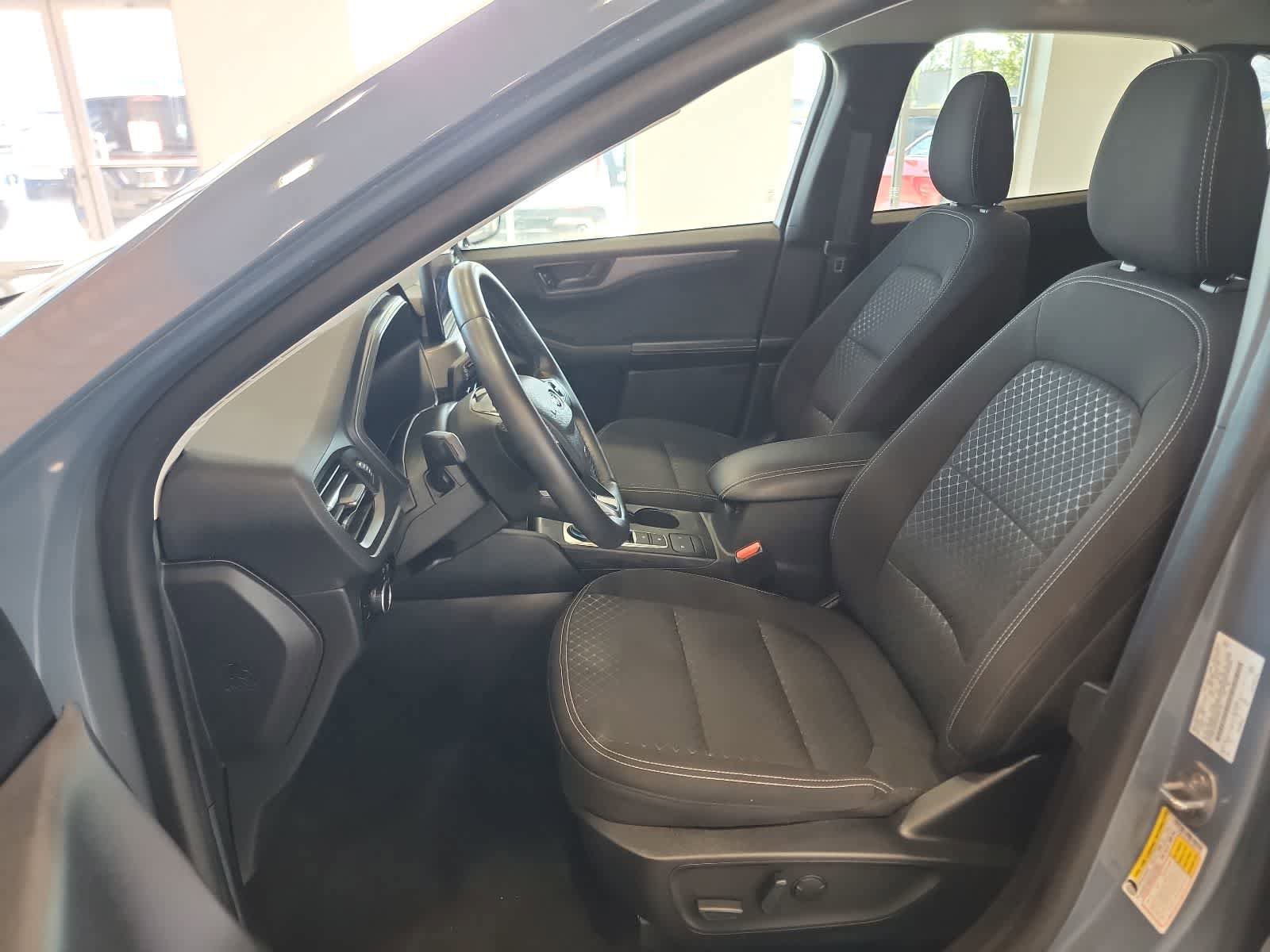 Used 2023 Ford Escape Active w/ Cold Weather Package FWD image 13