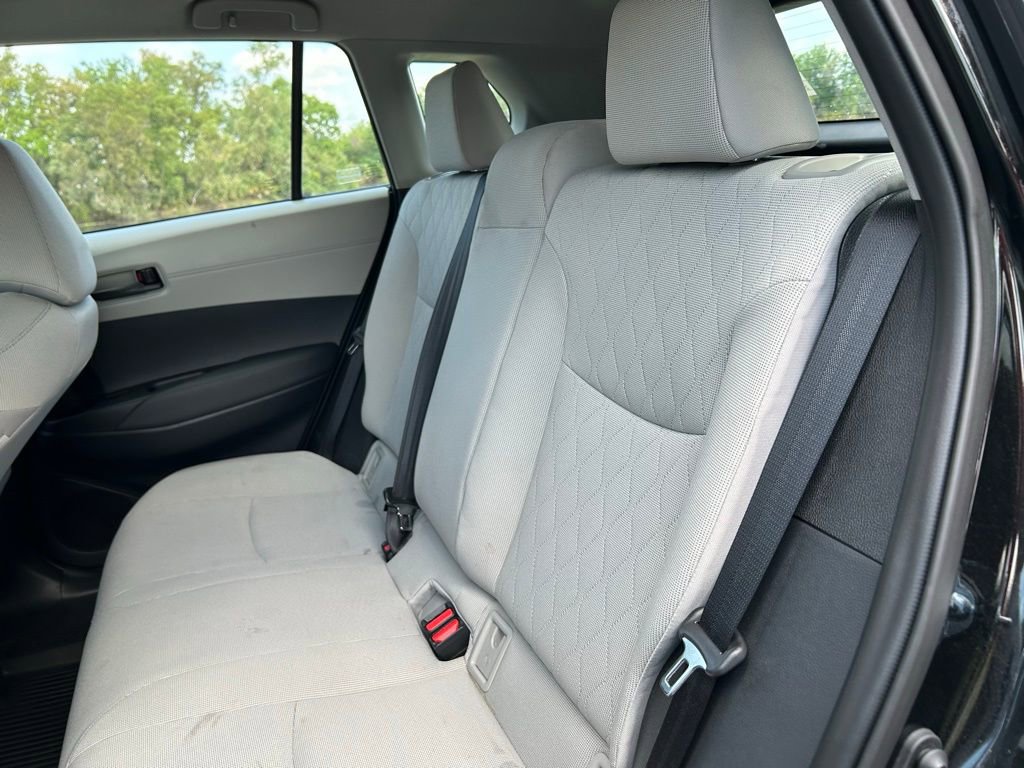 Used 2025 Toyota Corolla Cross L image 12