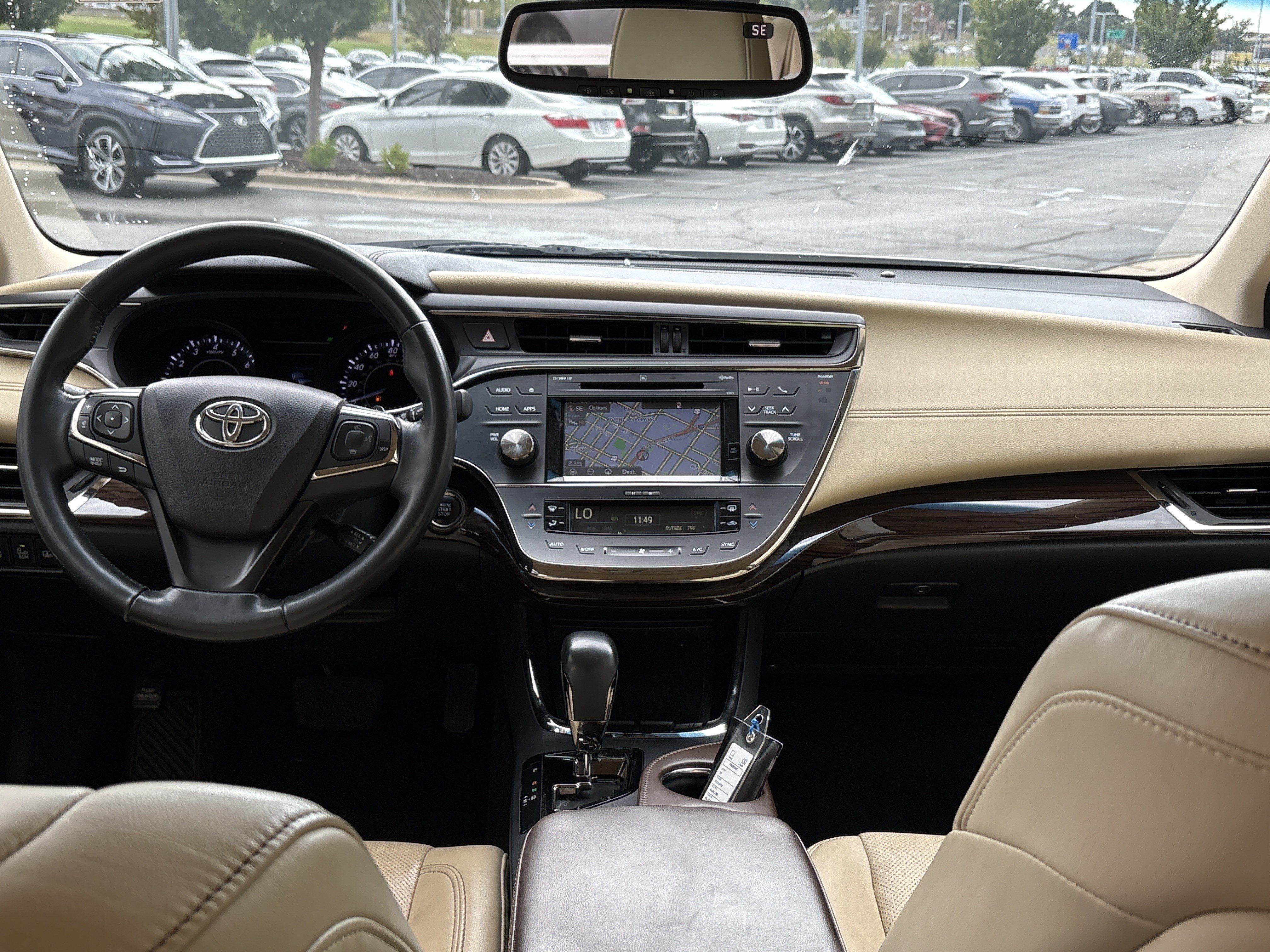 Used 2015 Toyota Avalon Limited FWD image 29