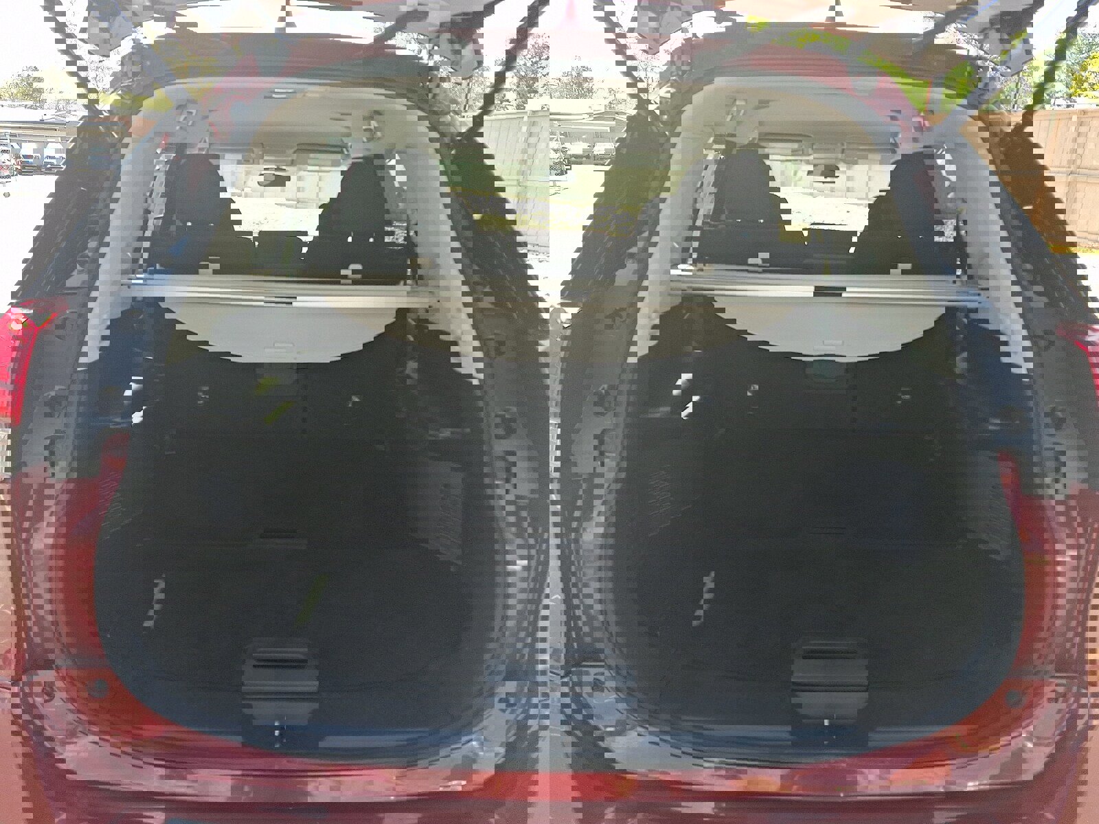 Used 2018 Nissan Rogue SV image 28