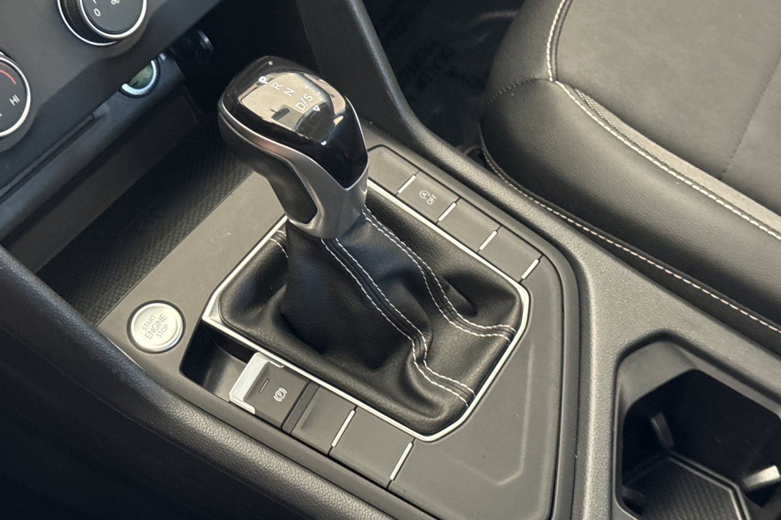 Used 2022 Volkswagen Taos SE image 20