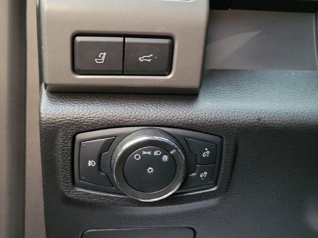 Used 2020 Ford Expedition Max XLT w/ Equipment Group 202A RWD image 13