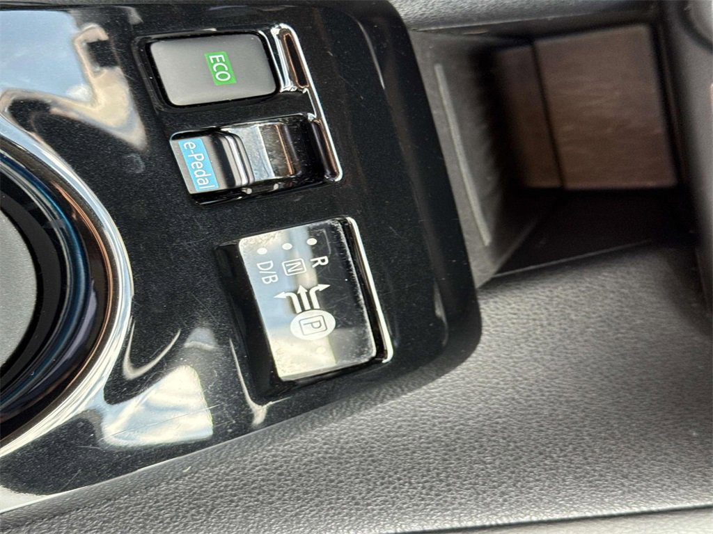 Used 2024 Nissan Leaf SV Plus image 25