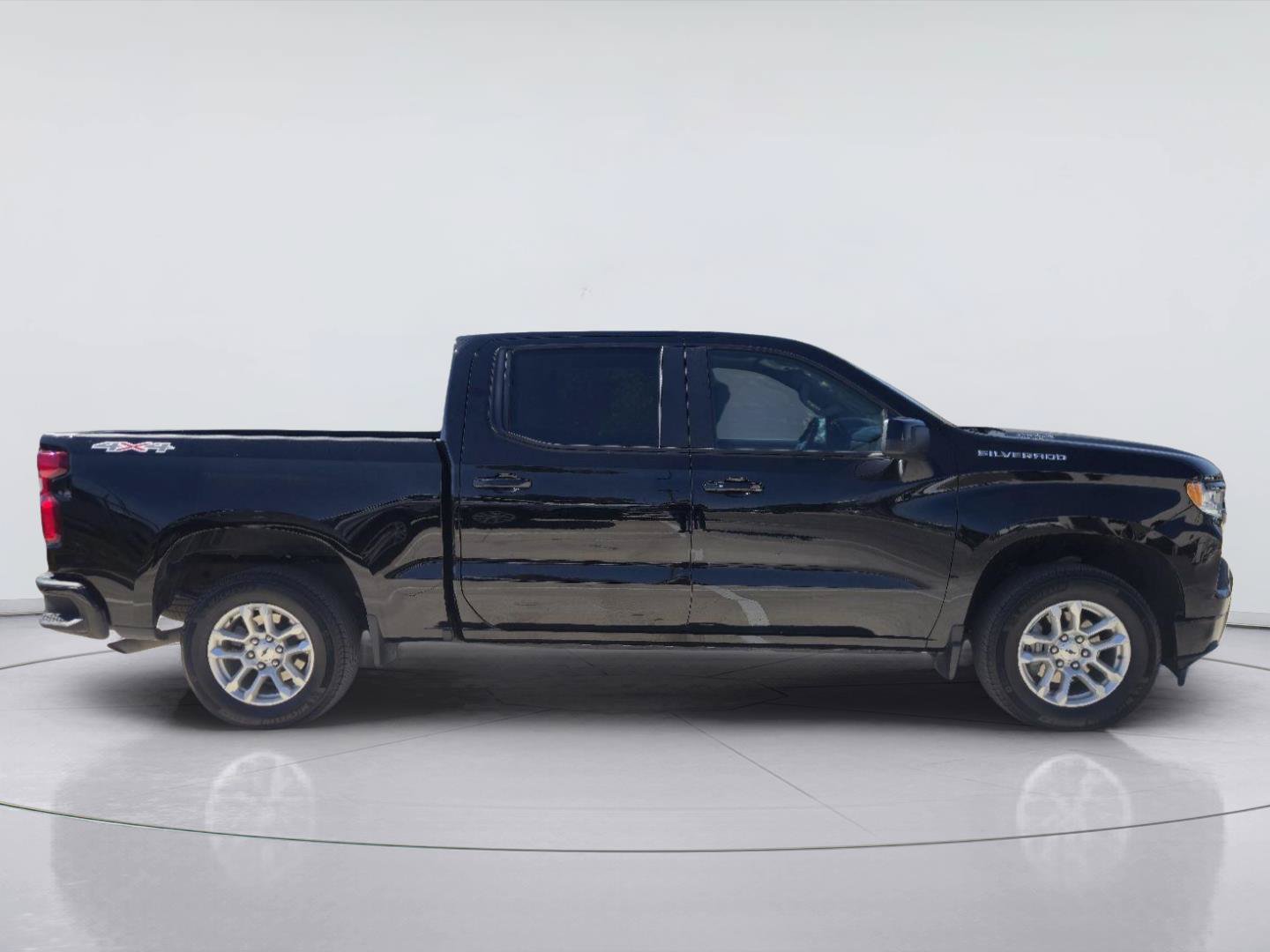 Used 2025 Chevrolet Silverado 1500 RST AWD/4WD image 6