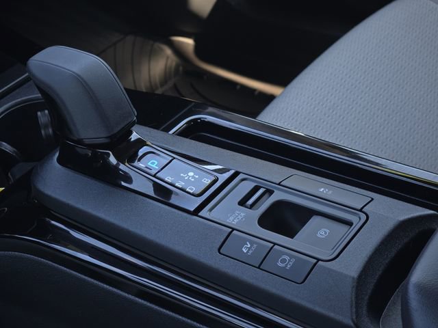 Used 2025 Toyota Prius LE image 22