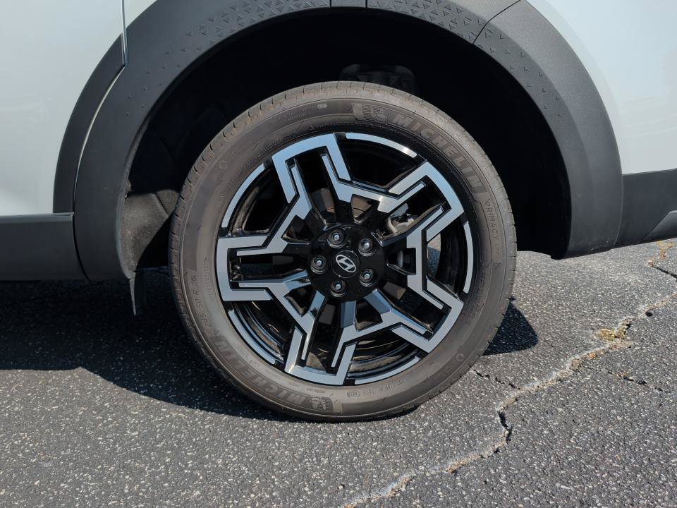 Certified 2026 Hyundai Santa Cruz Limited AWD/4WD image 22
