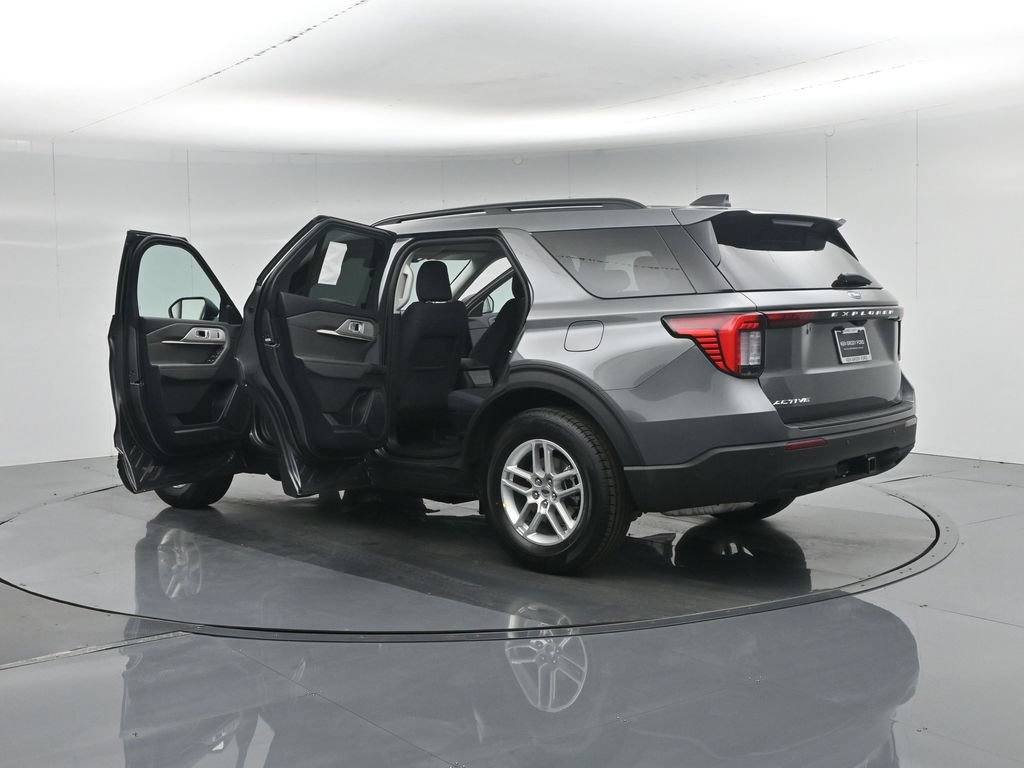 New 2026 Ford Explorer Active RWD image 33