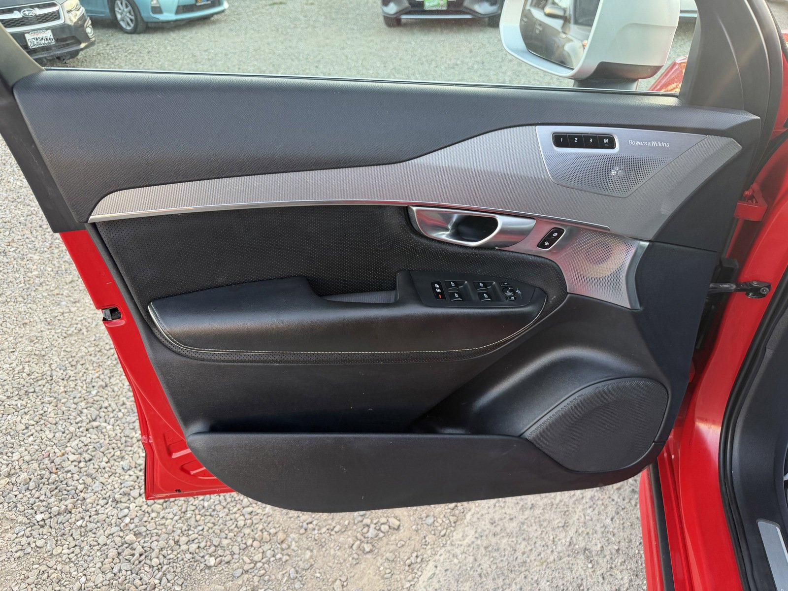 Used 2017 Volvo XC90 T6 R-Design w/ Vision Package image 15