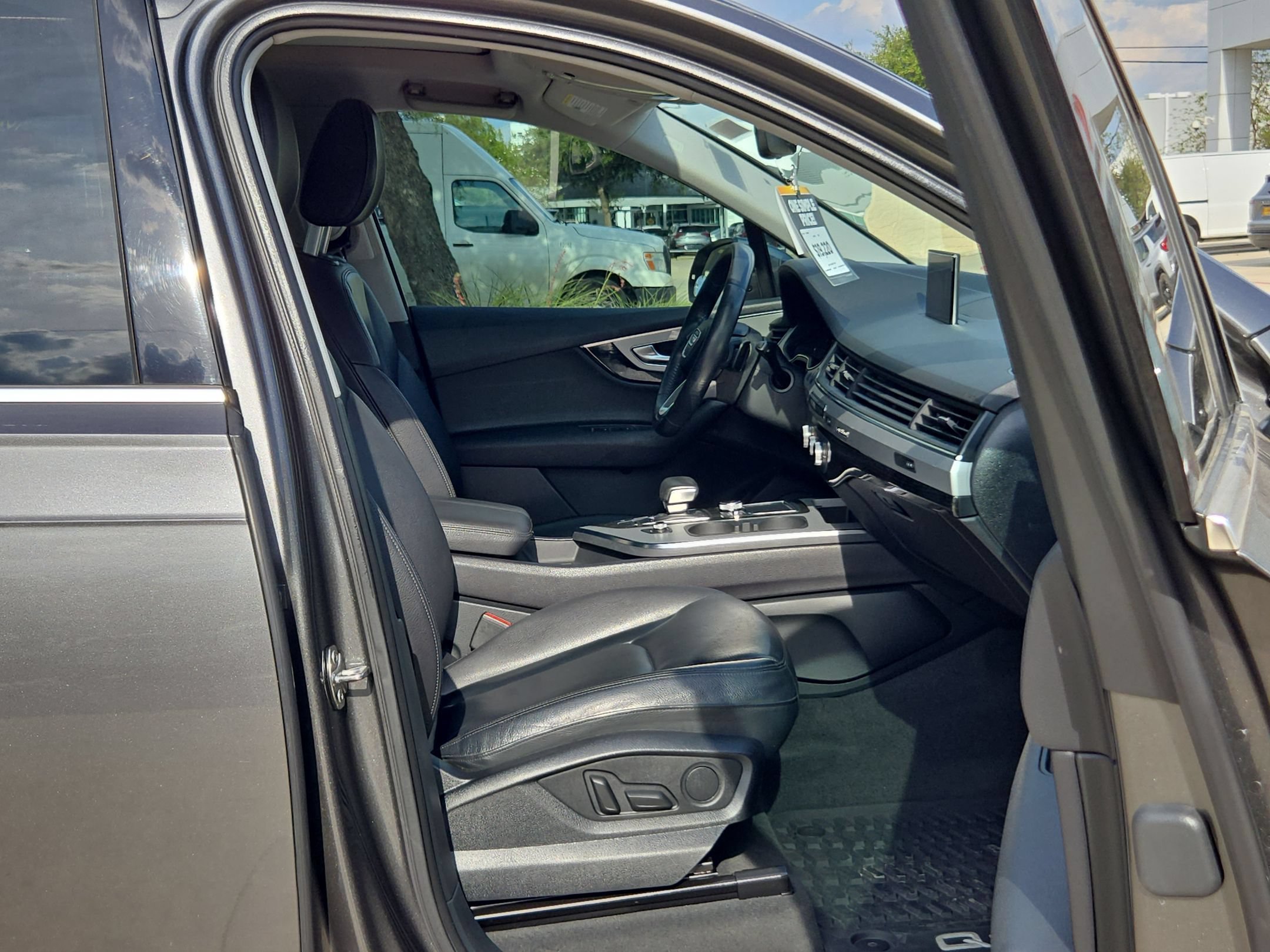 Used 2019 Audi Q7 2.0T Premium AWD/4WD image 24