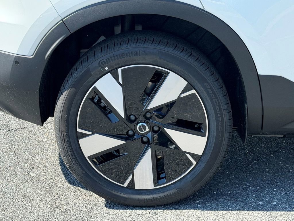 New 2026 Volvo EX40 Plus w/ Climate Package AWD/4WD image 7