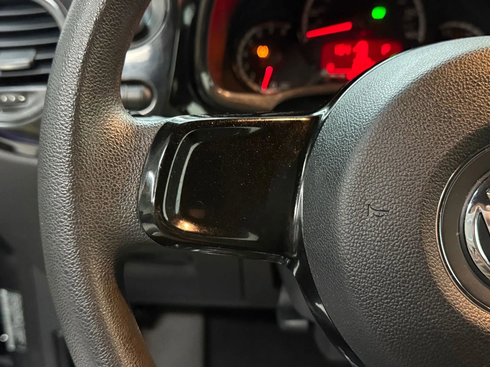 Used 2013 Volkswagen Beetle 2.5 image 24