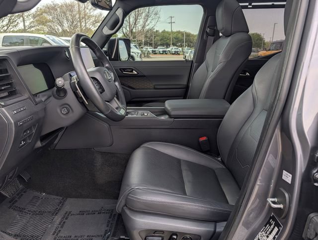 Used 2024 Lexus GX 550 w/ Accessory Package (2T) image 29