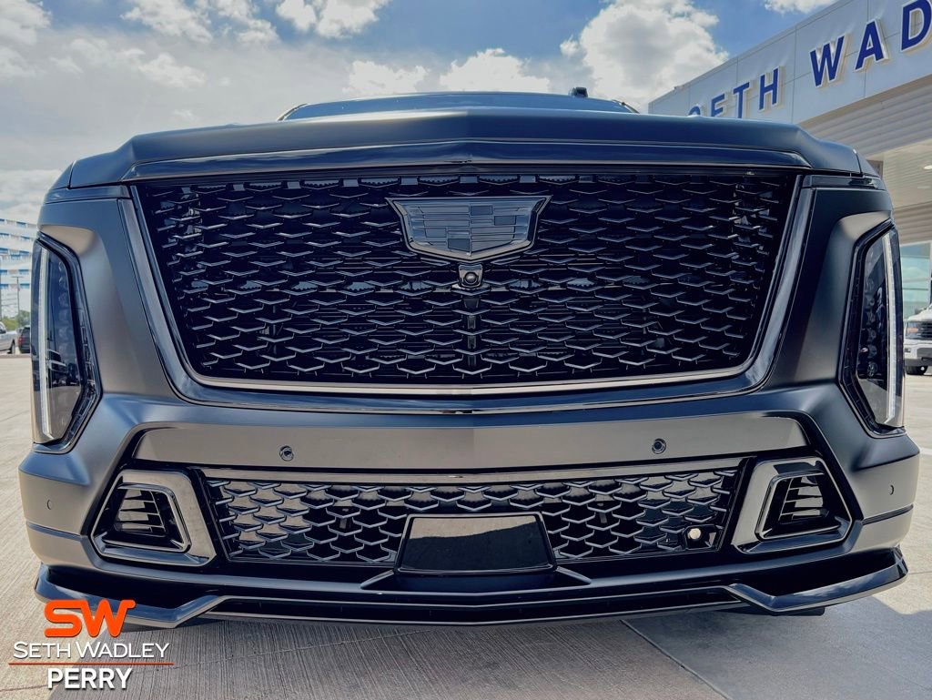 Used 2025 Cadillac Escalade V AWD/4WD image 7