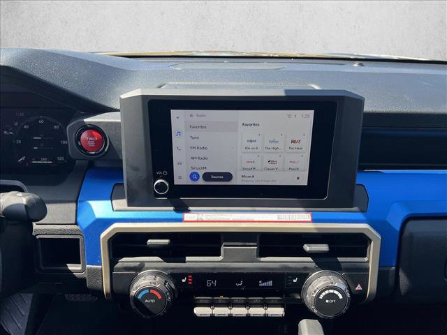 Certified 2025 Toyota Tacoma TRD Off-Road AWD/4WD image 13