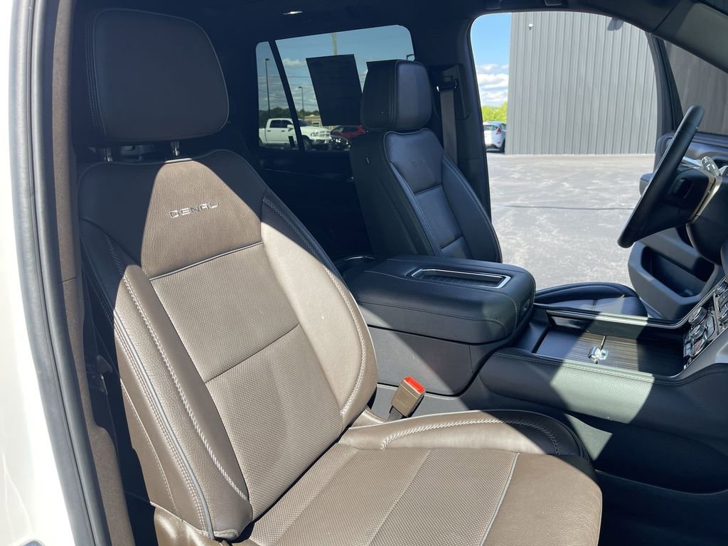 Used 2024 GMC Yukon Denali AWD/4WD image 26