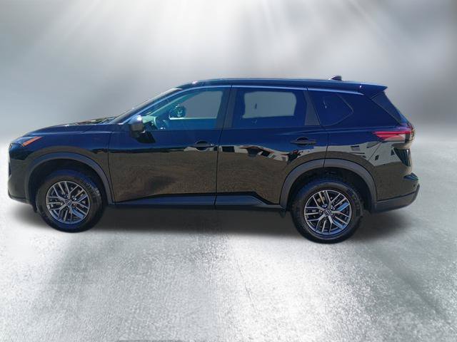 Used 2024 Nissan Rogue S AWD/4WD image 2