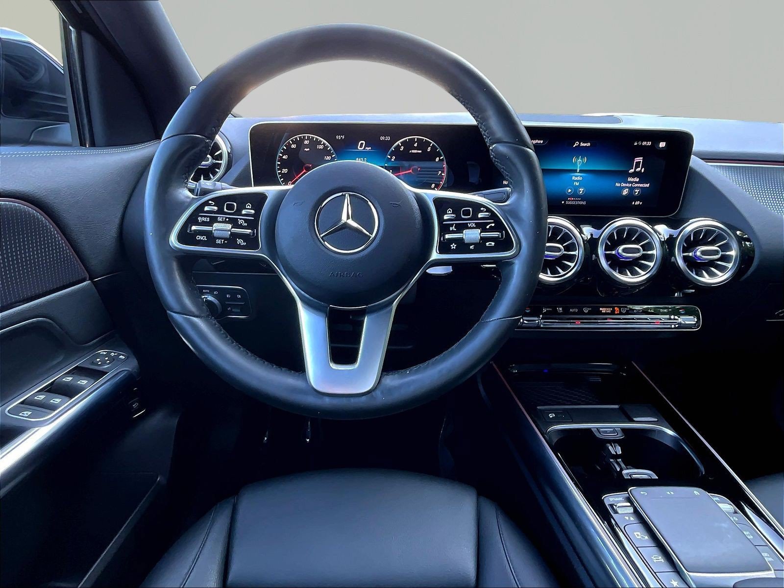 Used 2021 Mercedes-Benz GLA 250 4MATIC image 8
