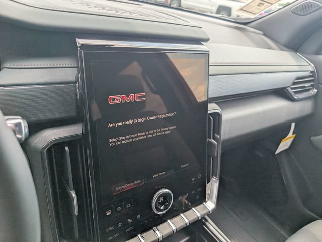 New 2026 GMC Acadia AT4 w/ Luxury Package AWD/4WD image 19