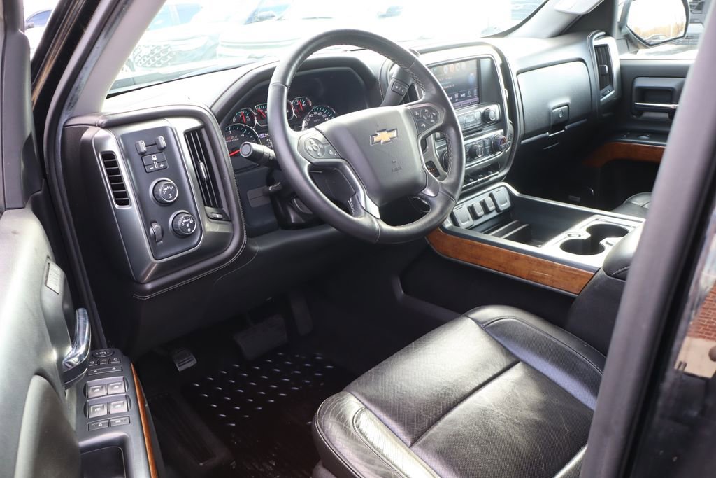 Used 2017 Chevrolet Silverado 1500 LTZ Z71 w/ LTZ Plus Package image 16