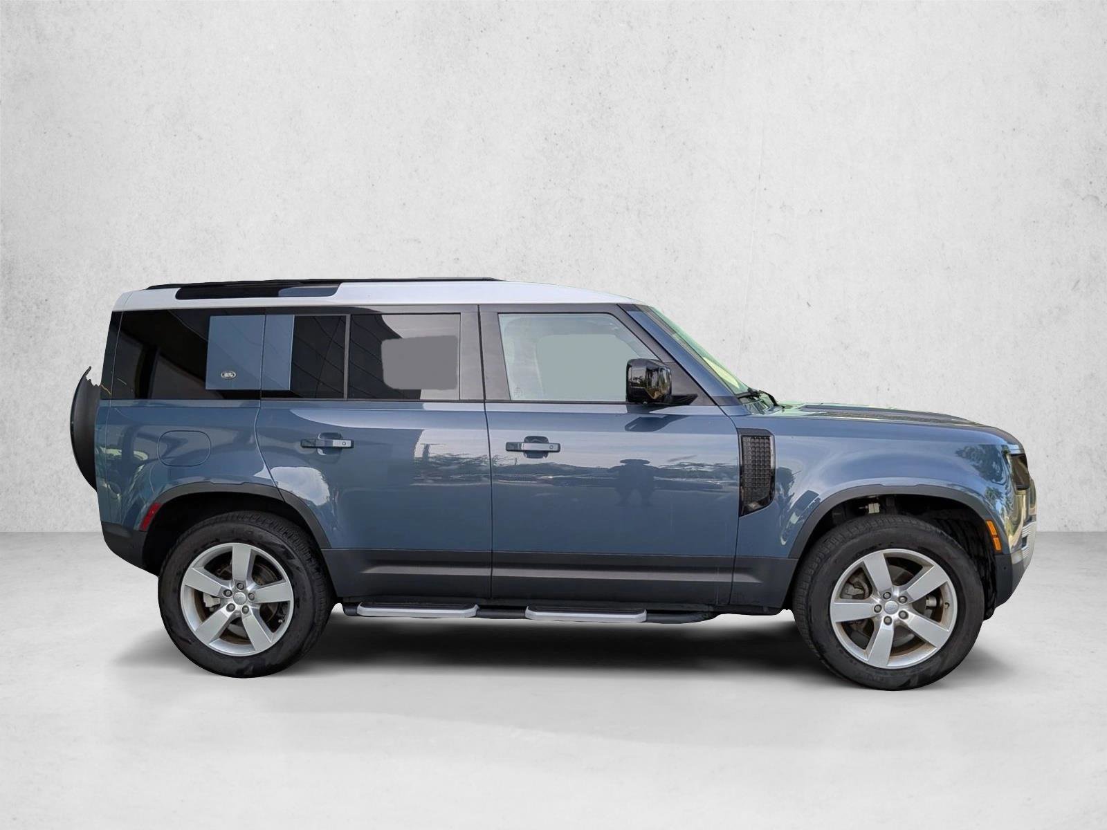 Used 2023 Land Rover Defender 110 S AWD/4WD image 4