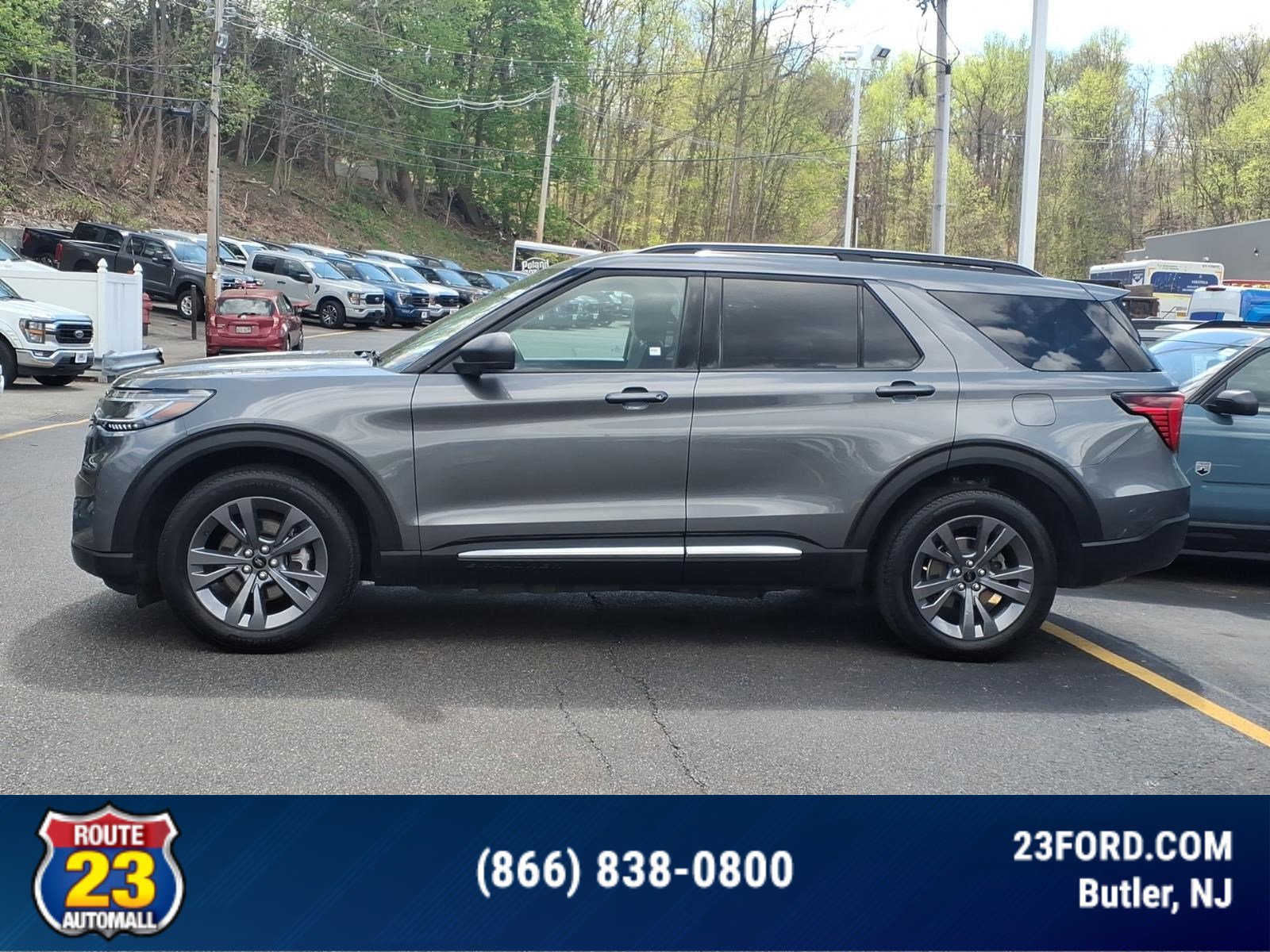 Certified 2025 Ford Explorer Active w/ Active Comfort Package AWD/4WD image 5