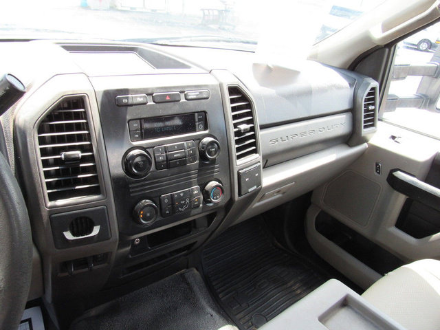 Used 2019 Ford F550 2WD Regular Cab Super Duty image 35