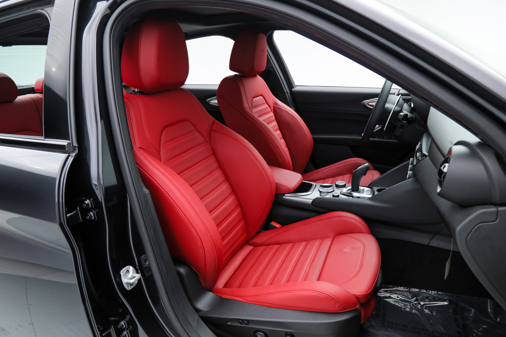 New 2025 Alfa Romeo Giulia w/ Driving Assist Package image 14