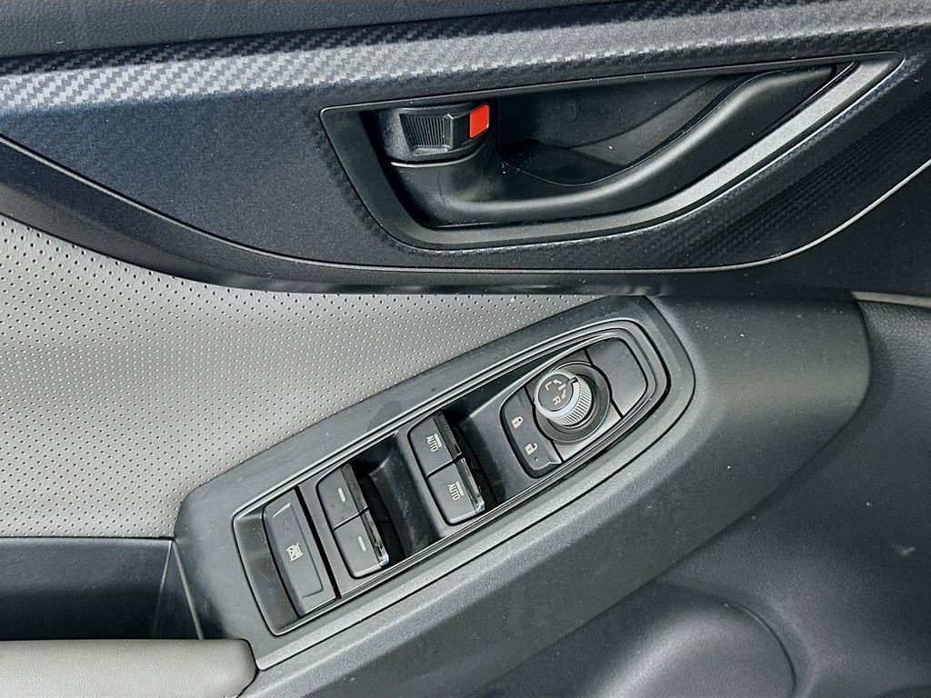 Used 2021 Subaru Crosstrek 2.5i Sport w/ Moonroof Package image 17