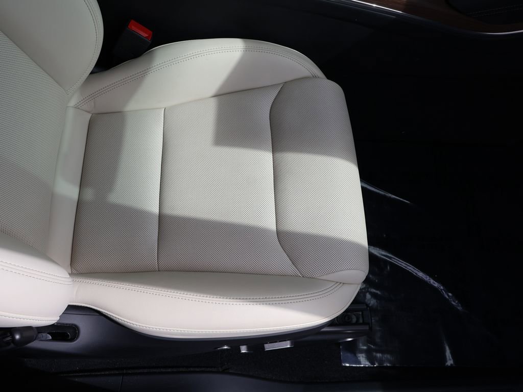 Used 2023 Tesla Model X AWD/4WD image 30