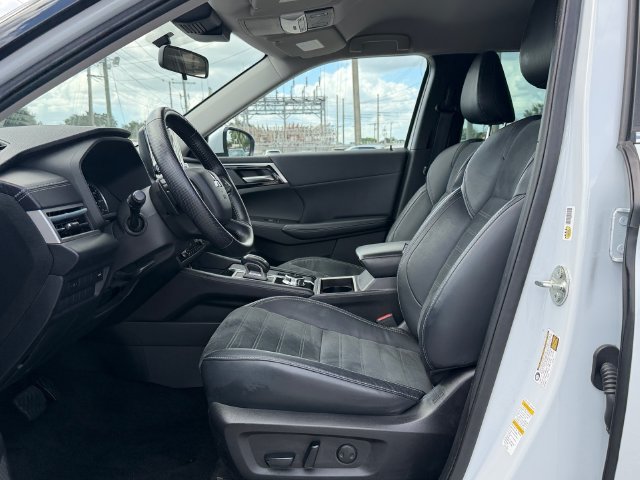 Used 2022 Mitsubishi Outlander SE FWD image 10