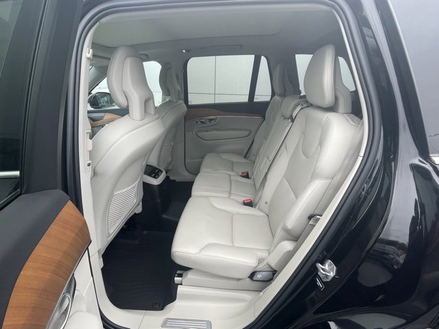 Used 2022 Volvo XC90 T8 Inscription Expression w/ Advanced Package image 17