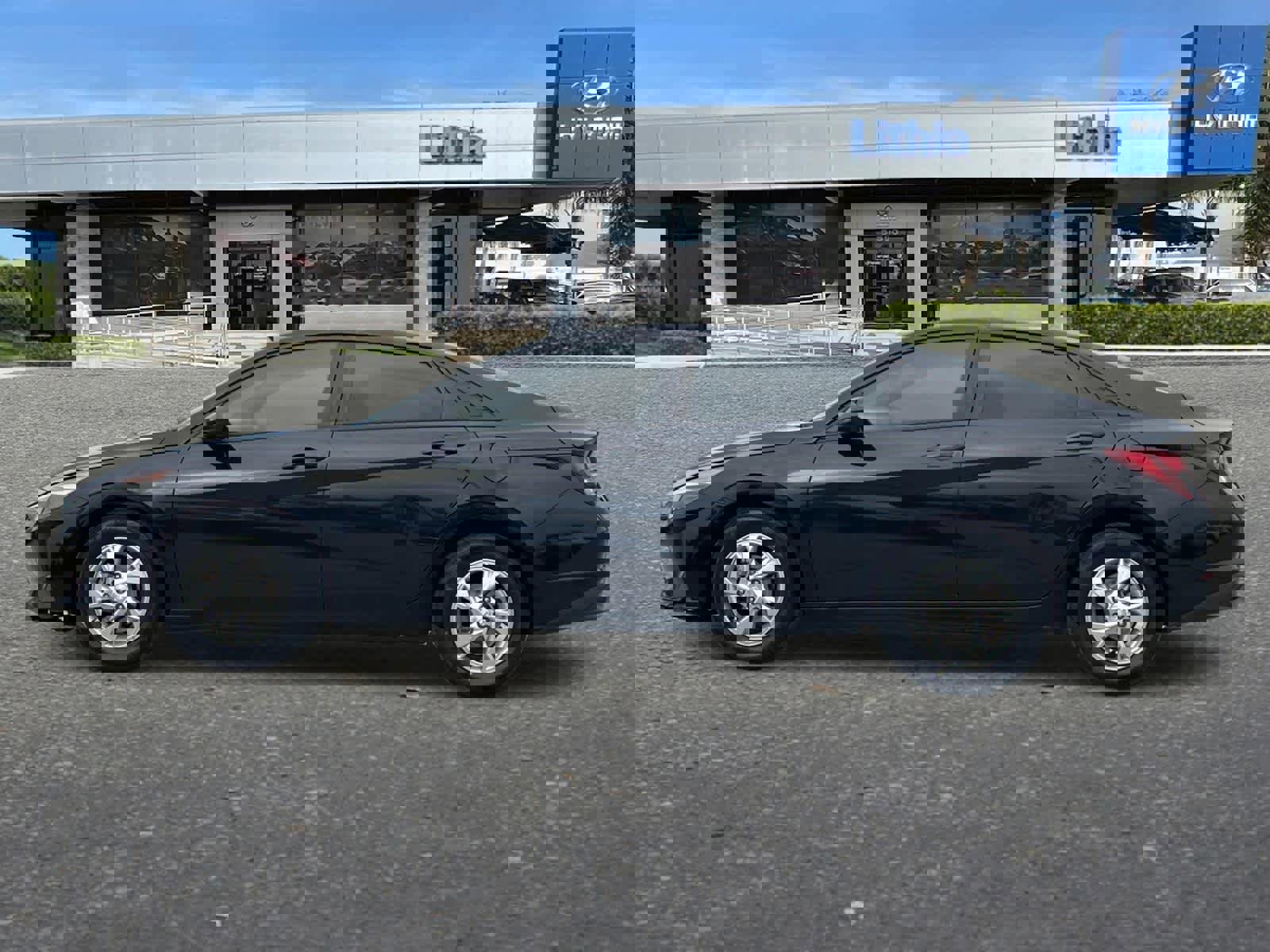 Used 2021 Hyundai Elantra SE image 6