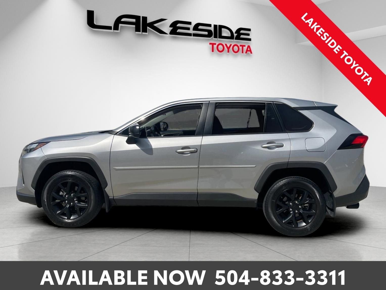 Used 2023 Toyota RAV4 LE image 3