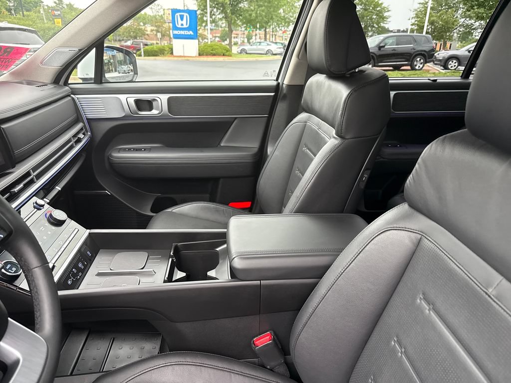 Certified 2024 Hyundai Santa Fe Limited AWD/4WD image 14