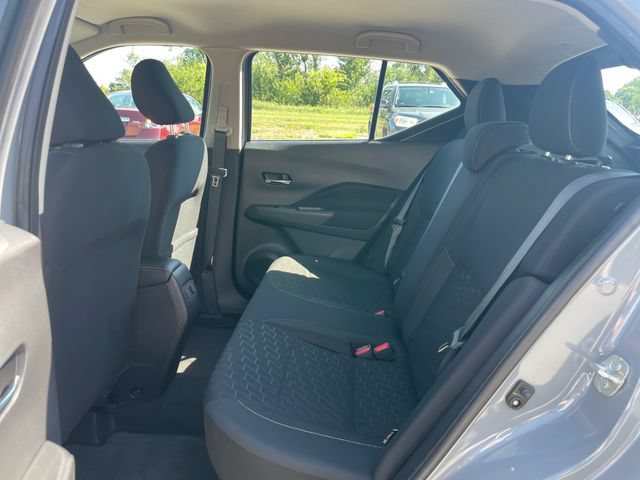 Used 2023 Nissan Kicks SV w/ Interior Electronics Package FWD image 28