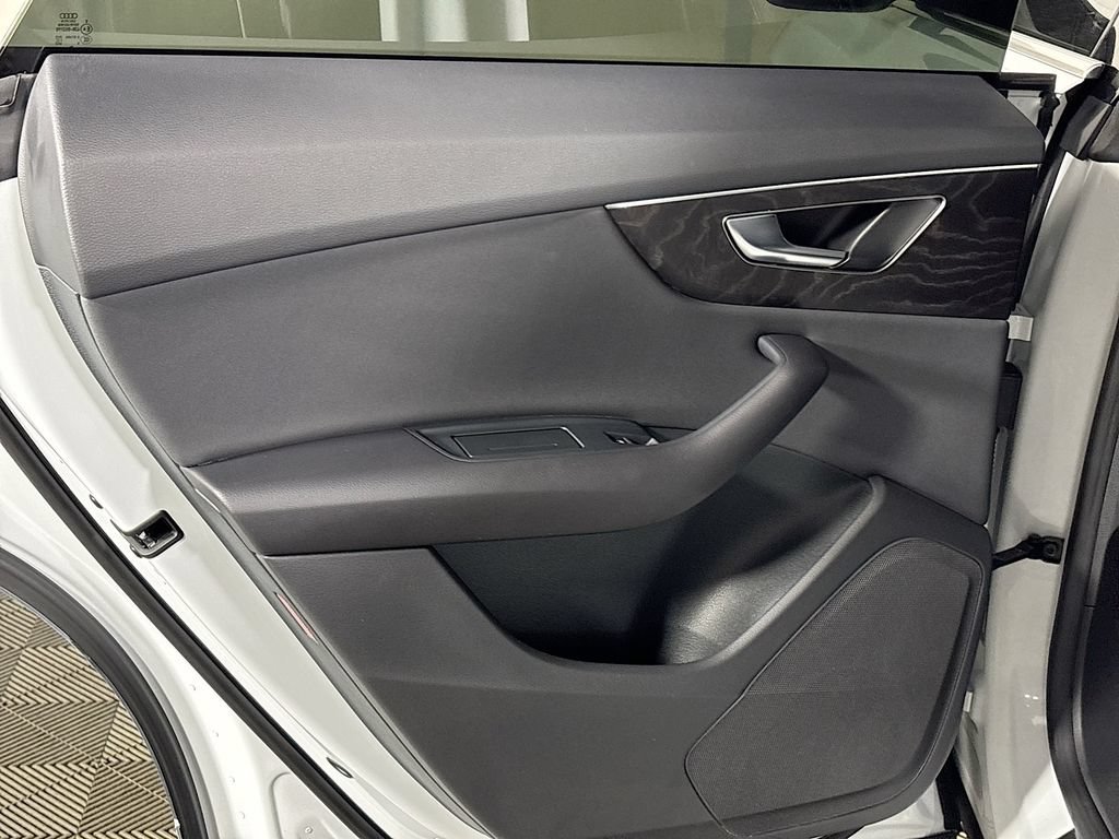 Used 2023 Audi Q8 Premium w/ Convenience Package AWD/4WD image 20
