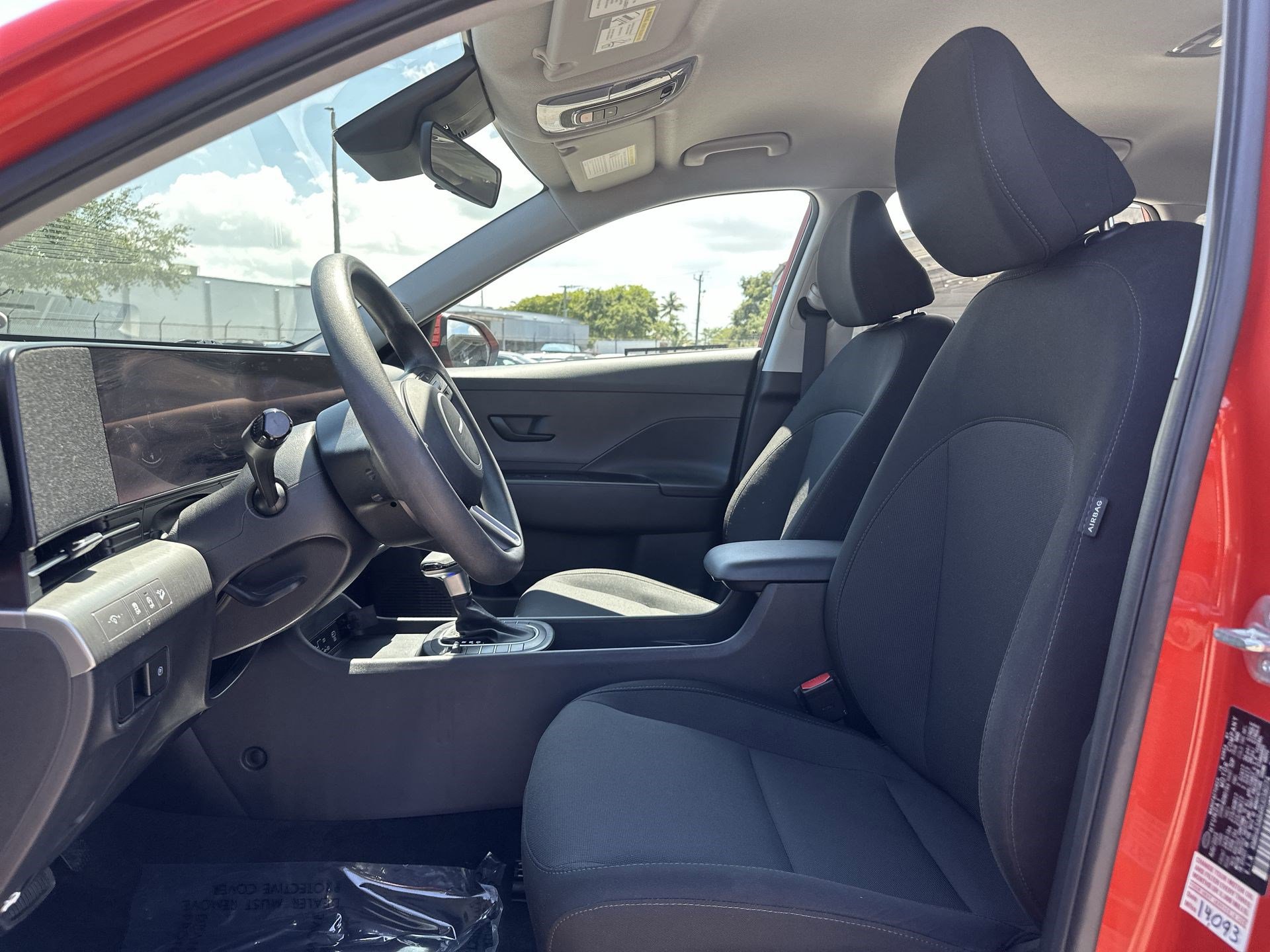 Used 2024 Hyundai Kona SE FWD image 13