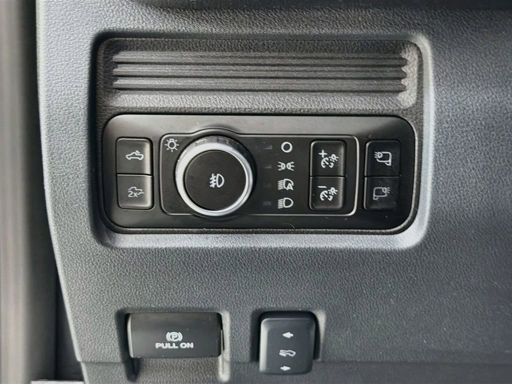 Used 2025 Ford F250 Lariat w/ Tremor Off-Road Package AWD/4WD image 10