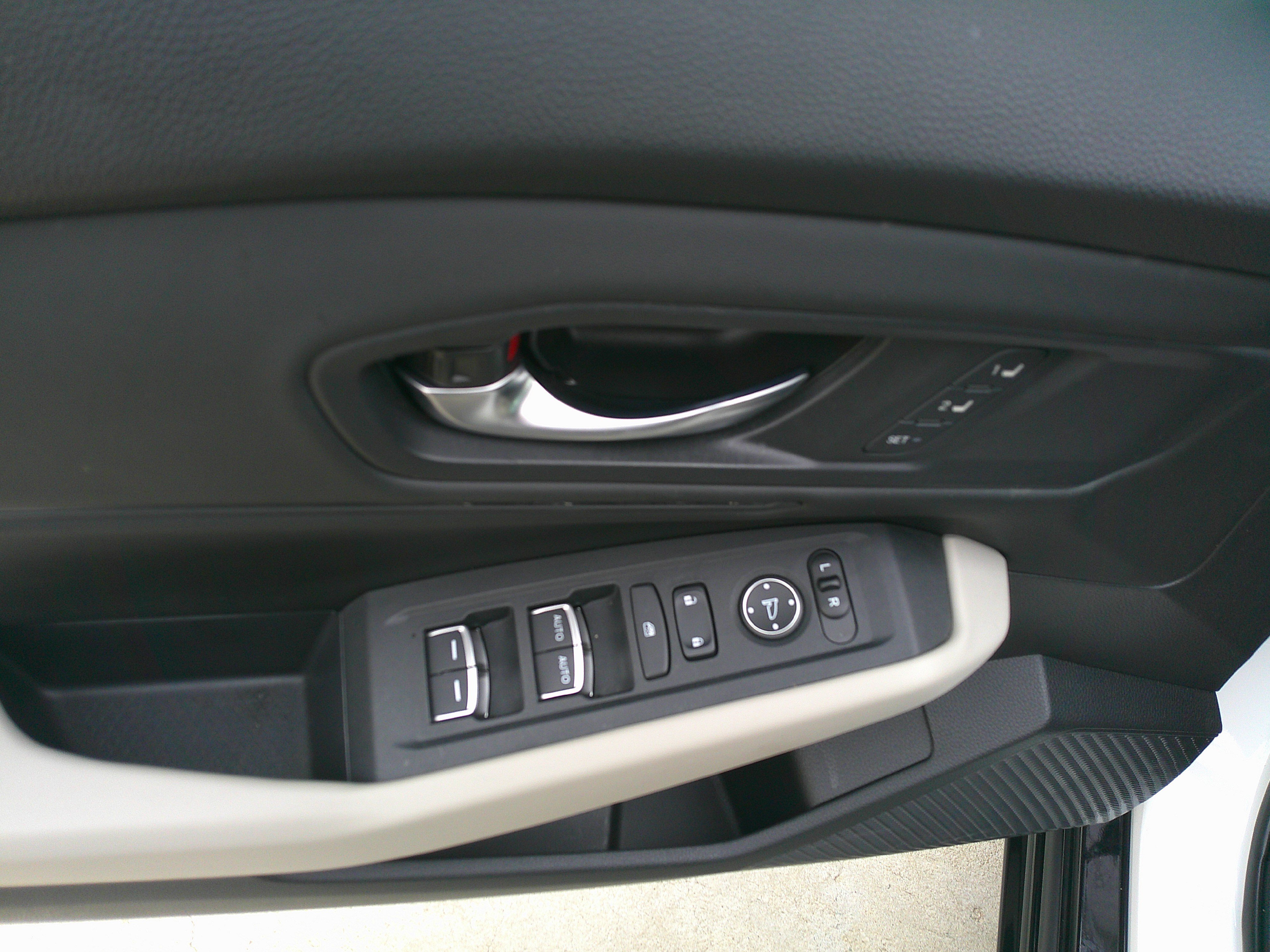 Used 2023 Honda Accord EX-L image 18