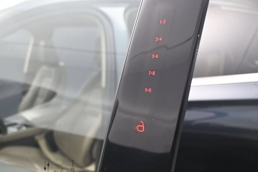 Used 2021 Lincoln Aviator Reserve w/ Equipment Group 201A AWD/4WD image 34