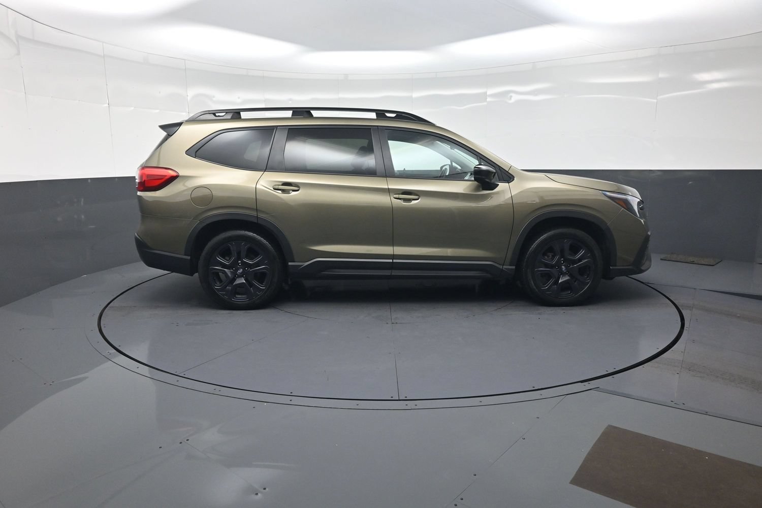 Used 2024 Subaru Ascent Onyx Edition AWD/4WD image 2