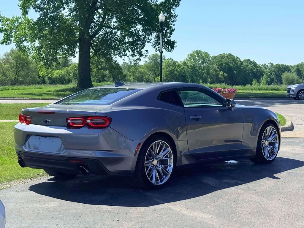 Used 2022 Chevrolet Camaro LT RWD image 7