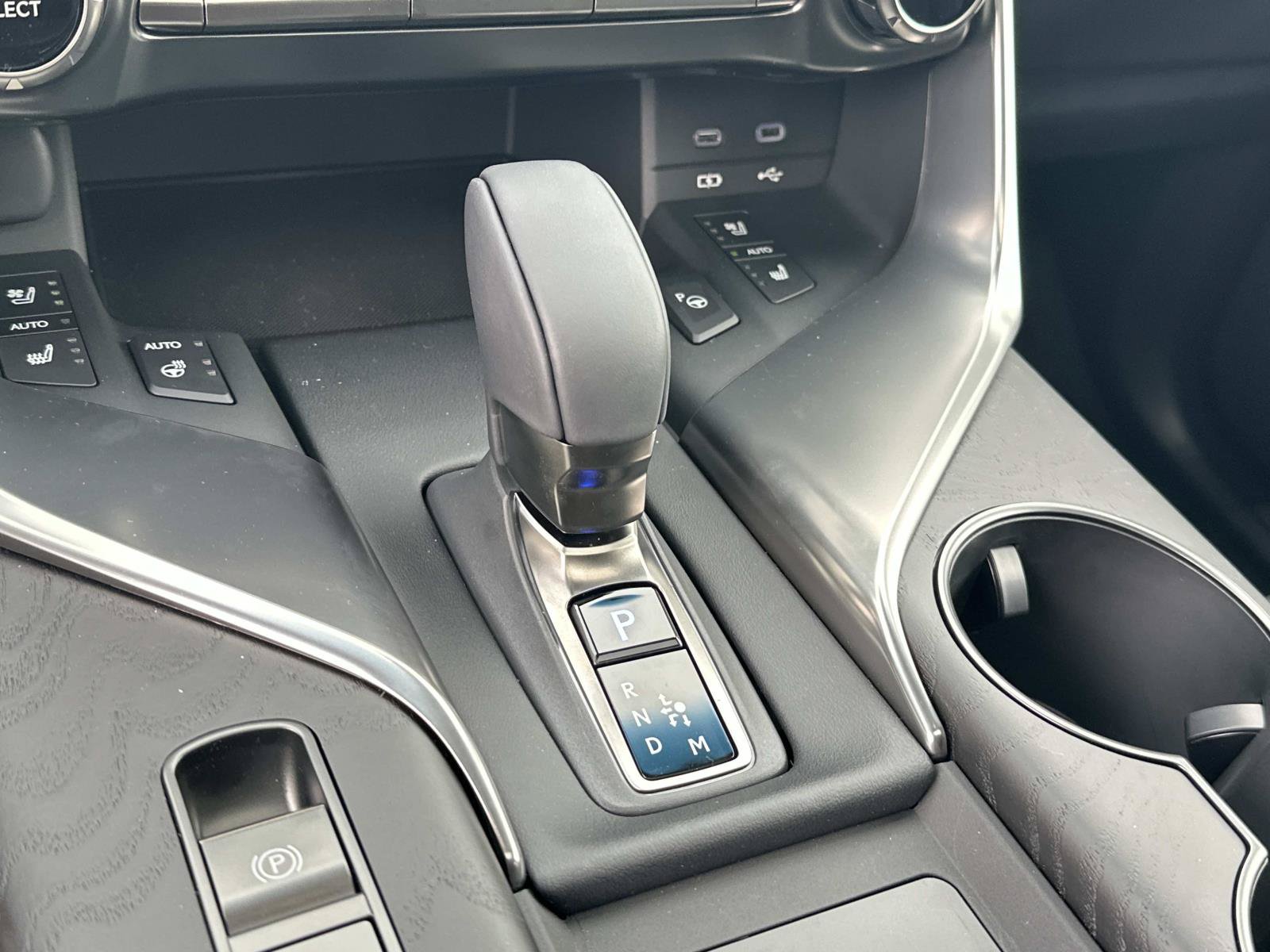 New 2026 Lexus LX 700h Luxury w/ Appearance Package AWD/4WD image 15