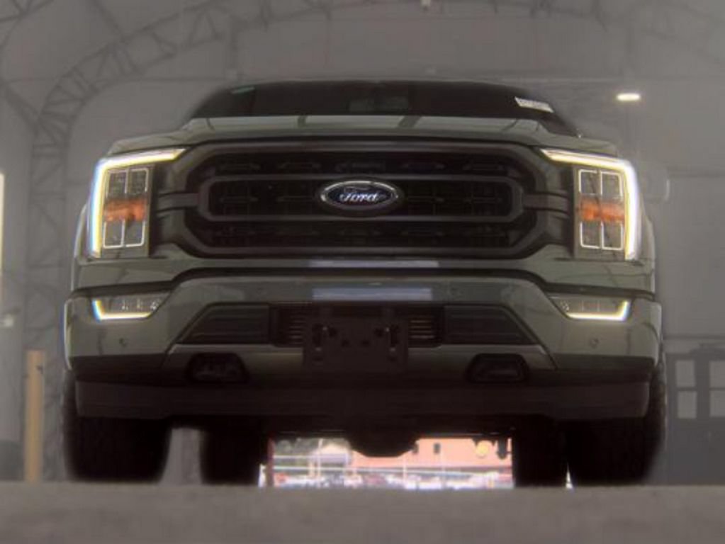 Used 2023 Ford F150 XLT w/ Equipment Group 302A High AWD/4WD image 4