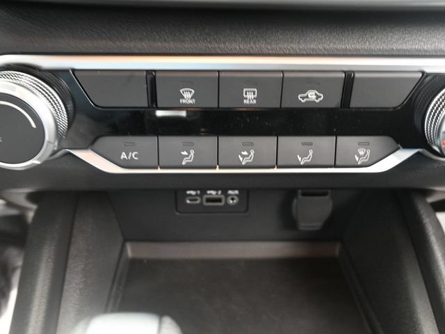 Used 2025 Nissan Altima 2.5 S FWD image 14