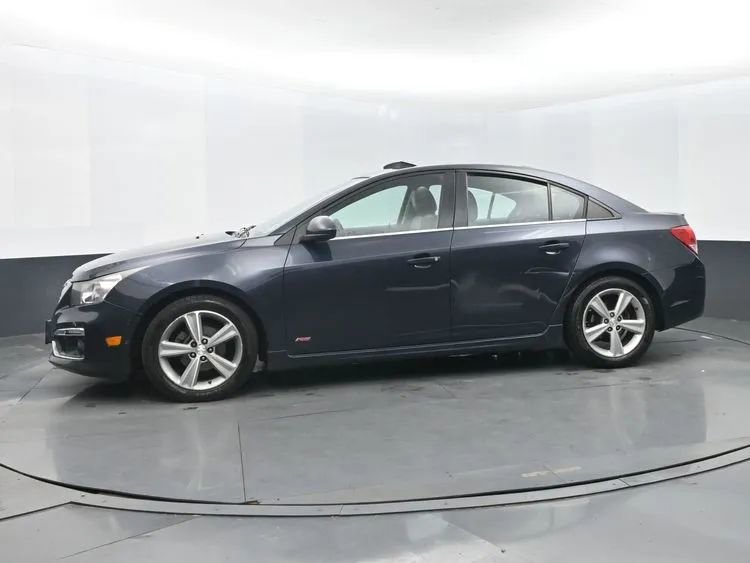 Used 2016 Chevrolet Cruze LT w/ Sun, Sound and Sport Package image 5