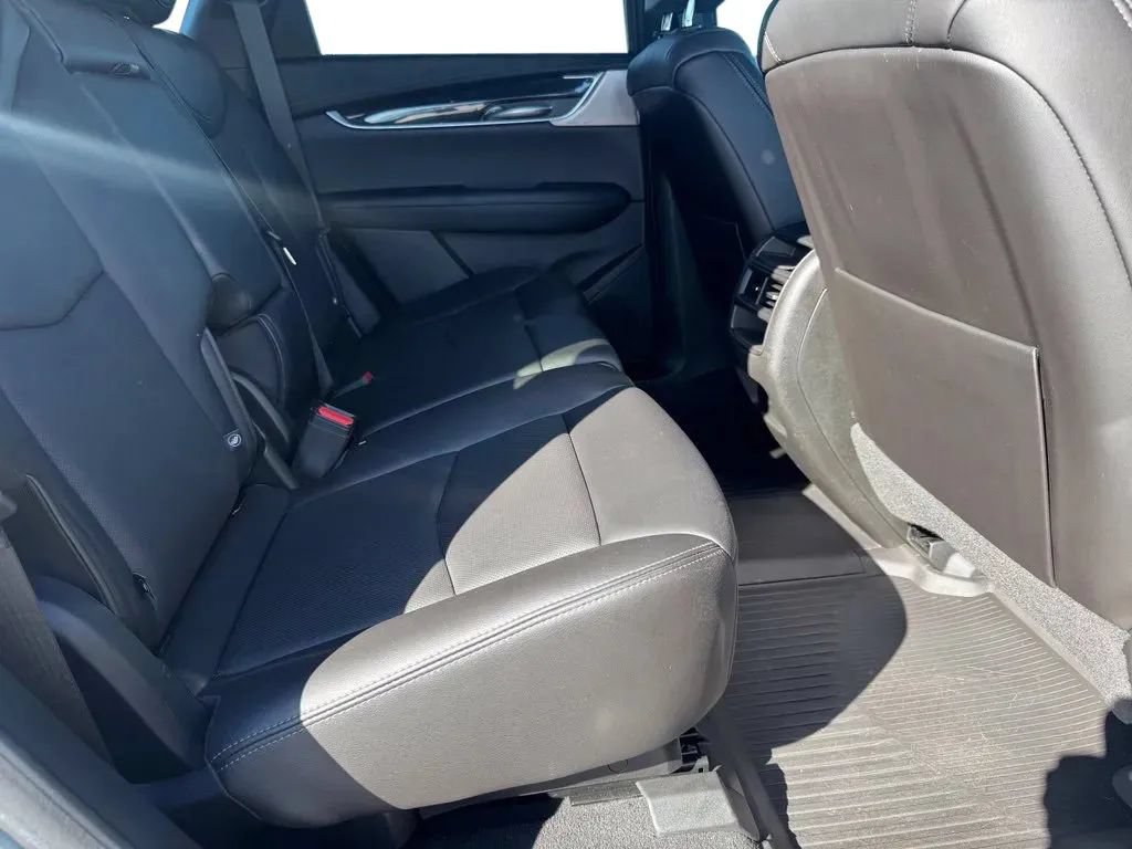 Used 2023 Cadillac XT5 Premium Luxury AWD/4WD image 17