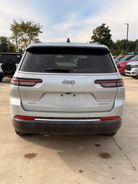 Used 2023 Jeep Grand Cherokee L Limited AWD/4WD image 7