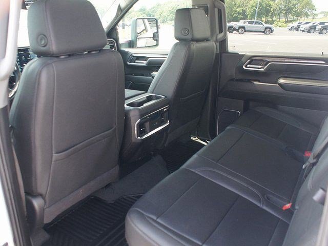 New 2025 Chevrolet Silverado 3500 LTZ w/ LTZ Convenience Package RWD image 11